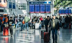 Almanya'nın büyük havalimanlarında yapılacak uyarı grevlerinin ciddi aksamalara yol açması bekleniyor