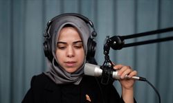 Podcast muhabiri Betül Sümeyye Us, gardırobunda başlayan seslendirme hikayesini anlattı