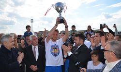 Kahramankazan Belediyespor, şampiyonluğu kutladı