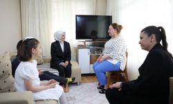 Aile Bakanı Göktaş, ‘Gönüllü Anne Gürel’i ziyaret etti