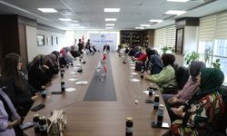 Çubuk'ta belediye çalışanlarına Anneler Günü sürprizi