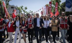 CHP'li Özel "Ankara Yarı Maratonu ve Halk Koşusu" programına katıldı
