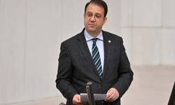 CHP'li Alp, görevden uzaklaştırılan Esenyurt Belediye Başkanı Özer'in tahliyesini istedi