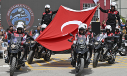 Yunus polisler, 19 Mayıs etkinlikleri kapsamında gösteri yaptı