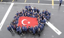Gençler, TCG Anadolu ile Samsun’a doğru tarihi yolculuk yapıyor