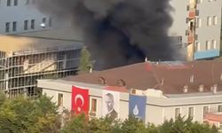 Avcılar'da üniversite inşaatında depodaki malzemeler yandı