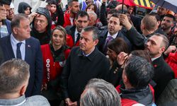 Özgür Özel 1 Mayıs kutlamalarına katıldı
