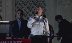 Özgür Özel, Beyazıt Meydanı'nda konuştu
