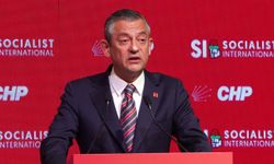 Özgür Özel Sosyalist Enternasyonal Konsey Toplantısı'nda konuştu