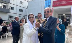 Depremzede çift, evliliklerinin 70. yılında huzurevinde nikah tazeledi