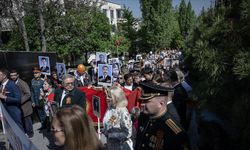 Rusya'nın Ankara Büyükelçiliği'nde "Ölümsüz Alay" yürüyüşü düzenlendi