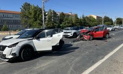 Uşak'ta zincirleme kaza: 7 yaralı