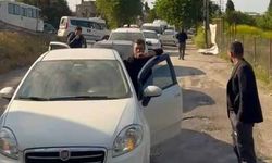 Yalova'da alt geçitte yol verme tartışmasında kadın sürücü trafiği kilitledi