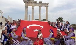 Yerleşik yabancılar 19 Mayıs coşkusunu paylaştı