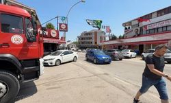 Kıyma makinesine elini kaptıran market çalışanı yaralandı