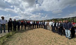TBMM Zirai Don Olayını Araştırma Komisyonu üyeleri, Karaman'da elma bahçelerini inceledi