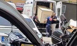 Ambulansa dolap yüklediler; o anlar kamerada