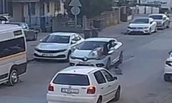 Bursa'da otomobilin çarptığı anne- oğul yaralandı
