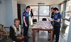 Dilencinin üzerinden 20 bin TL çıktı