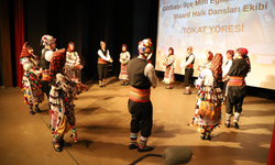 Gölbaşı'nda Maarif Halk Dansları Topluluğu'ndan yıl sonu gösterisi