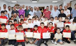 Karnelerini getiren küçük Seymenlere teşekkür belgesi