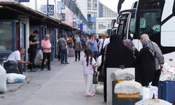 Hava sahası kapanınca İranlılar otobüslerle ülkelerine dönüyor