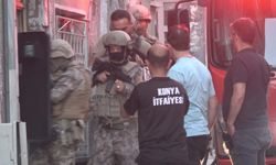 Koruma altına alınan çocuğu geri verilmeyince boğazına bıçak dayayıp, evini yaktı