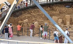 "Tarihin sıfır noktası" Göbeklitepe'de ziyaretçi yoğunluğu yaşanıyor