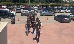 ‘Polisiz’ yalanıyla 40 milyon liralık dolandırıcılıkta 5 tutuklama