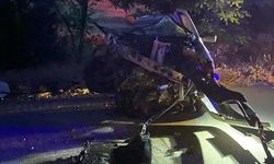 Balıkesir'de otomobilin tıra çarptığı kazada 4 kişi öldü