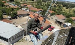 Çanakkaleli "örümcek adam" minareleri onararak ekmeğini kazanıyor