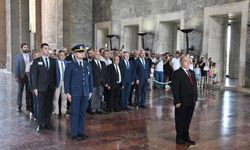 Matbaacılar Anıtkabir’de Ata’nın huzuruna çıktı