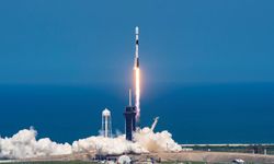 İsrail, Musk'ın şirketi aracılığıyla iletişim uydusunu uzaya fırlattı