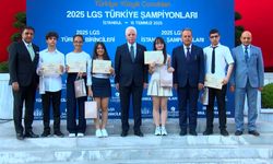 Vali Gül, LGS'den 500 tam puan alan 163 öğrenciyle buluştu