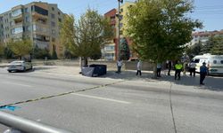 Motosiklet, bisiklete ve ağaca çarptı: 2 ölü