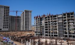 İzmir'de kooperatif ve kentsel dönüşüm mağdurları projeleri "Bakanlığın" devralmasını istiyor