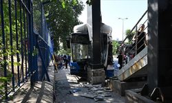 Ankara'da belediye otobüsünün karıştığı zincirleme kazada 26 kişi yaralandı