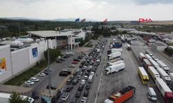 Türkiye’de tatillerini tamamlayan gurbetçilerin, dönüş yolculuğu başladı