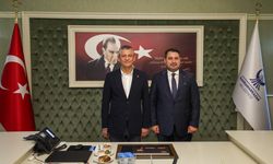 CHP Genel Başkanı Özel, Kahramankazan ilçesinde ziyaretlerde bulundu