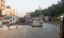 Bitlis'te freni boşalan TIR, 10 araca çarptı