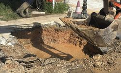 Bodrum’da isale hattı patladı, iş yerinin deposunu su bastı
