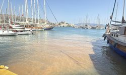 Bodrum’da isale hattı patladı, iş yerinin deposunu su bastı