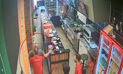 Döner ustası, boğazına yiyecek kaçan müşterisini Heimlich manevrasıyla kurtardı