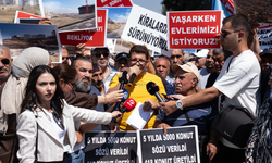 Mamak'ta bir grup vatandaş, "kentsel dönüşüm mağduru oldukları" iddiasıyla açıklama yaptı