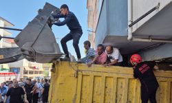 Freni boşalan hafriyat kamyonu iş yerine girdi, o anlar kamerada