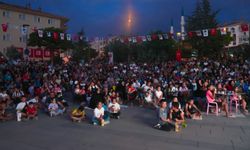 Keçiörenliler açık hava sinemasını sevdi