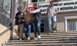Galata Köprüsü'nde kumar oynatan şüpheli yakalandı