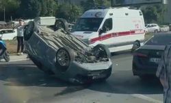 Sarıyer’de takla atan otomobildeki 2 kişi yaralandı