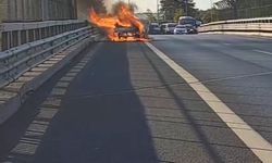 Ümraniye’de otomobil alev alev yandı