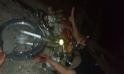 Motosikletiyle kaza yapıp, sosyal medyada paylaştığı video ile yardım istedi